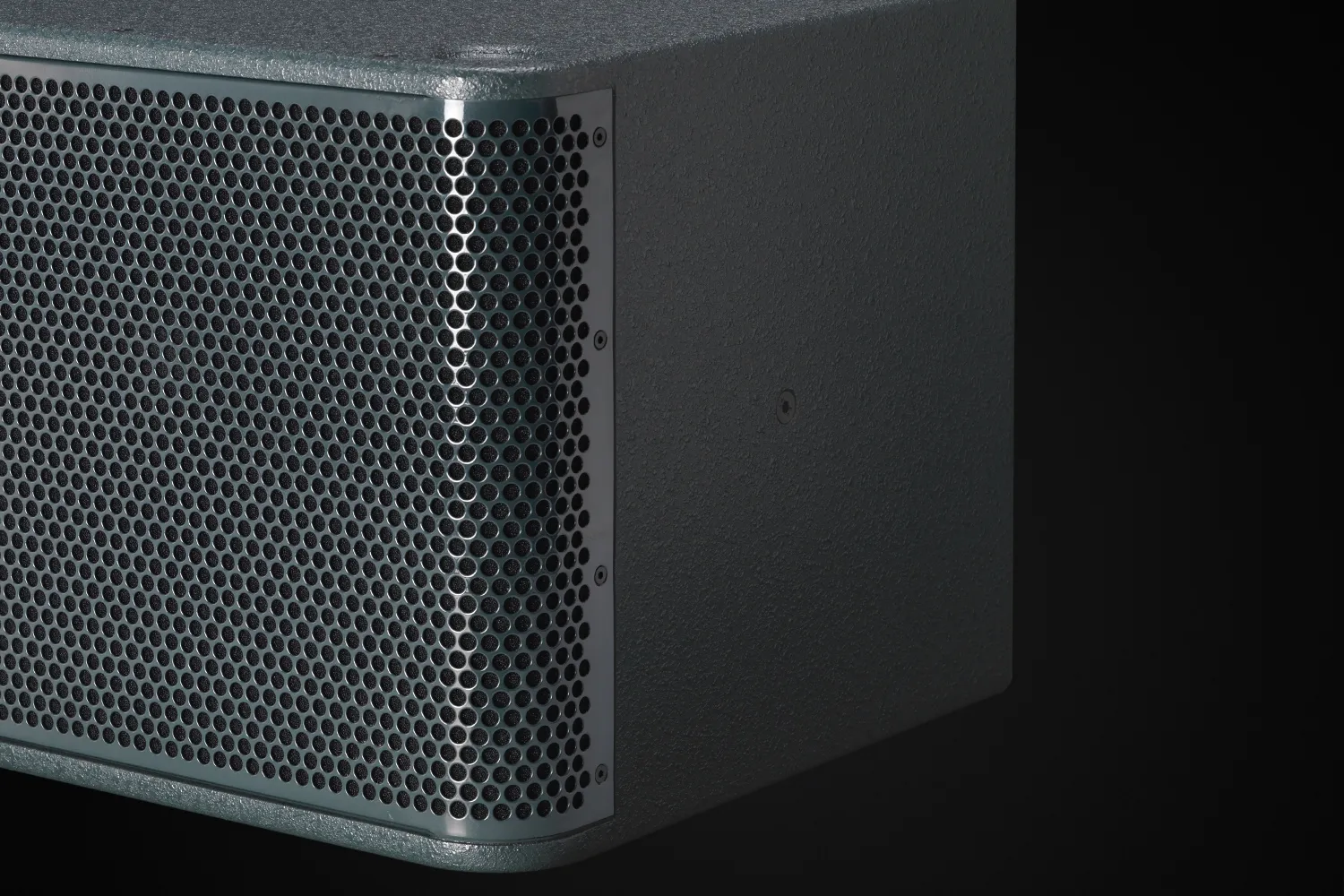 black-venu-112-v2-close-up-2